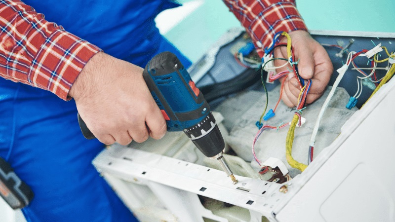 Alaşehir Beko Beko çamaşır makinesi kart tamiri – Su almama arızası orijinal parça ile giderildi. - Teknik servis örneği